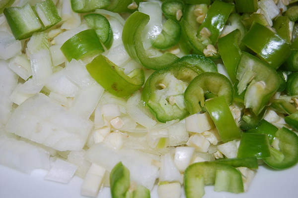 Zwiebeln, Knoblauch und Spitzpaprika