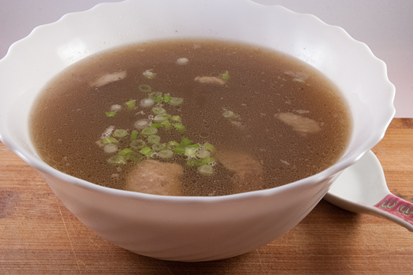 Asiatische Hühnersuppe - Nudelheissundhos