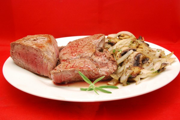 Leckere Steaks mit etwas Gemüse