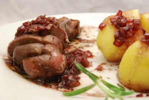 Schweineniere in Rotwein-Sauce mit Salzkartoffeln
