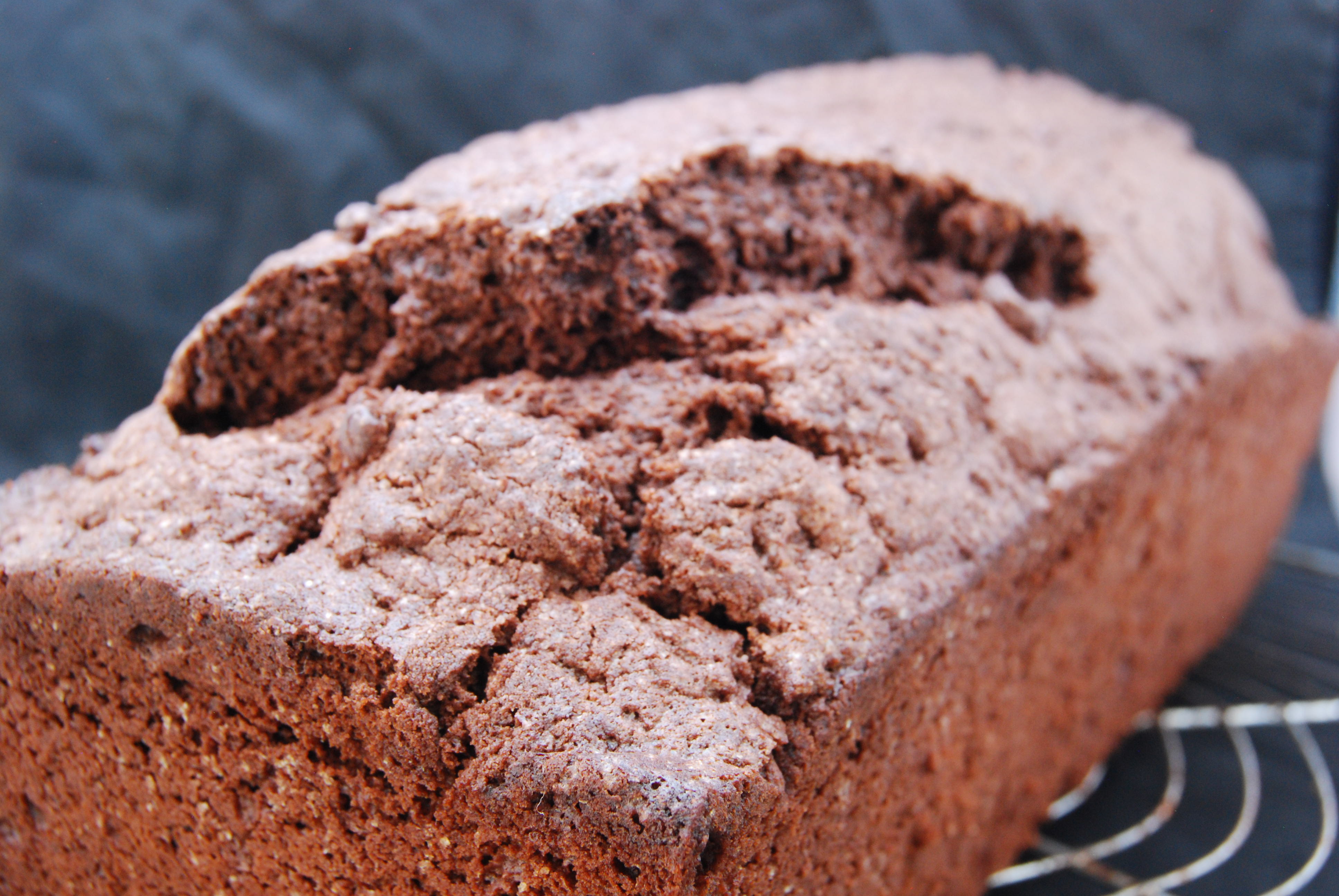 Rührkuchen mit kräftiger Farbe