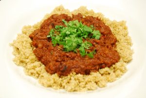 Stierhoden-Ragout mit Quinoa