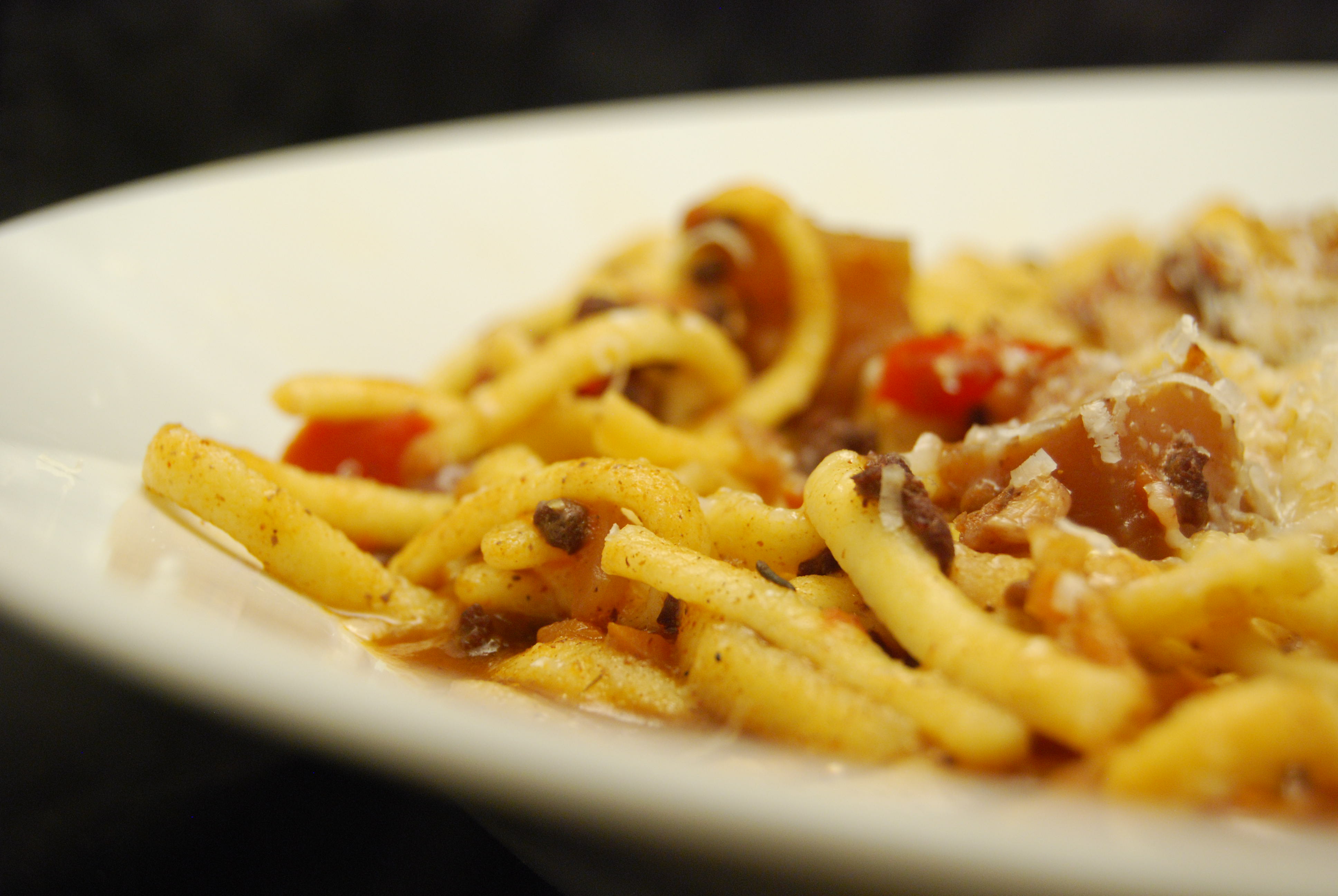 Spätzle mit Hackfleisch-Gemüse-Sauce