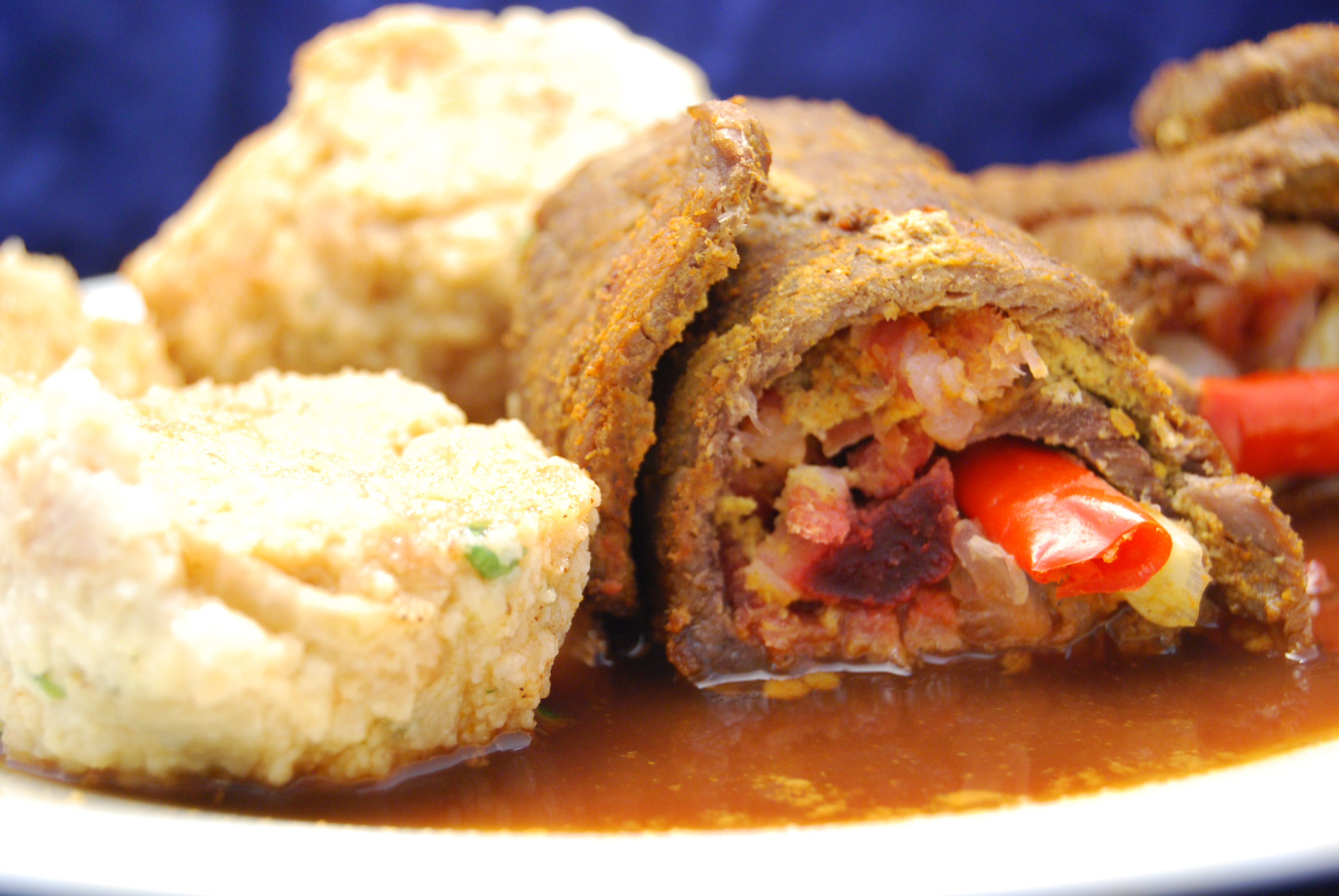 Rinder-Rouladen mit Petersilienknödel