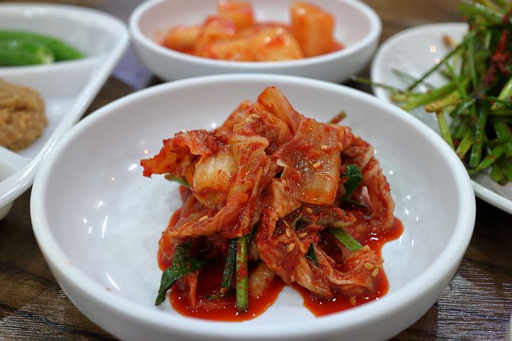 Koreanisches Essen vom Liefer-Service