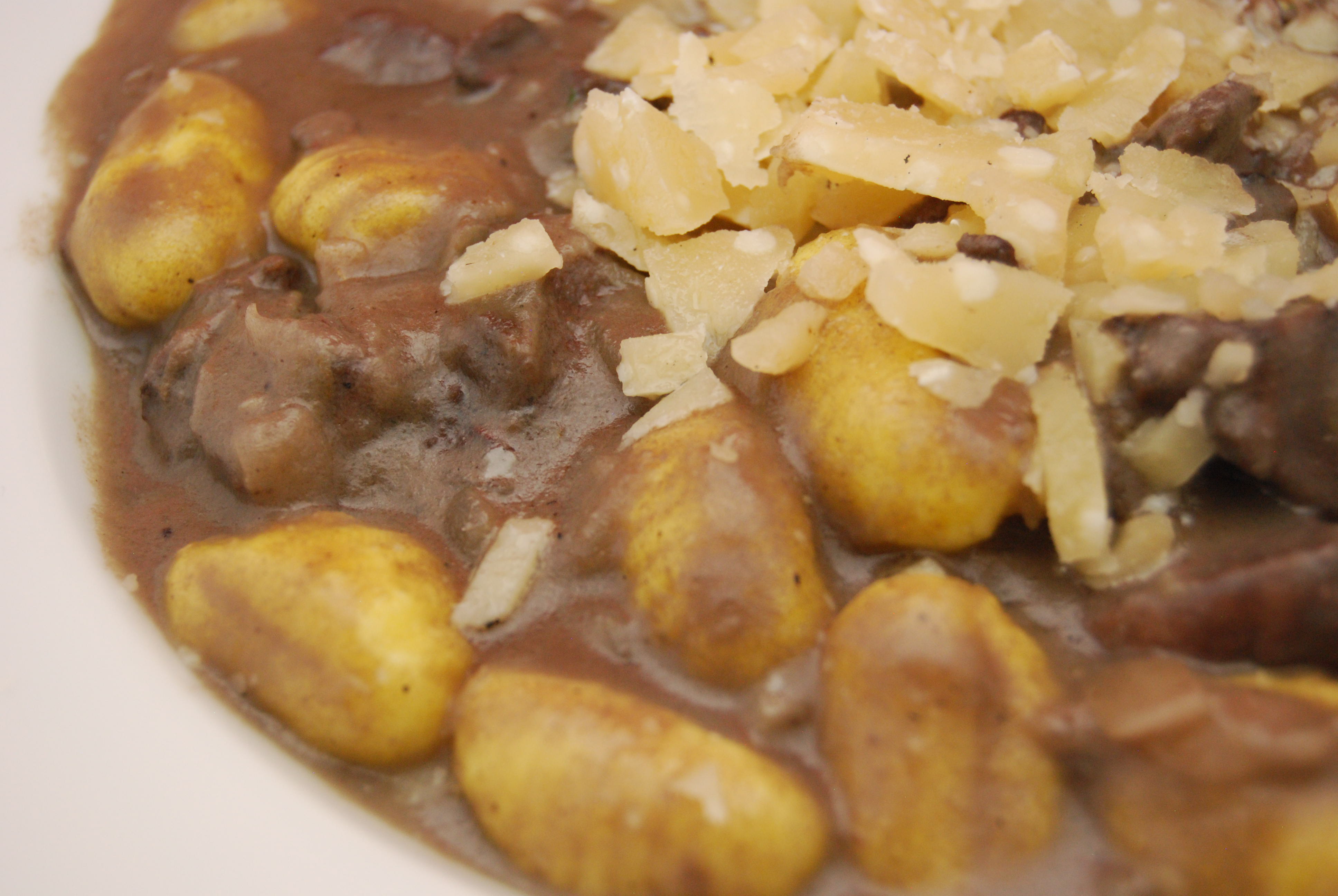 Saueres Lüngerl mit frischen Gnocchi