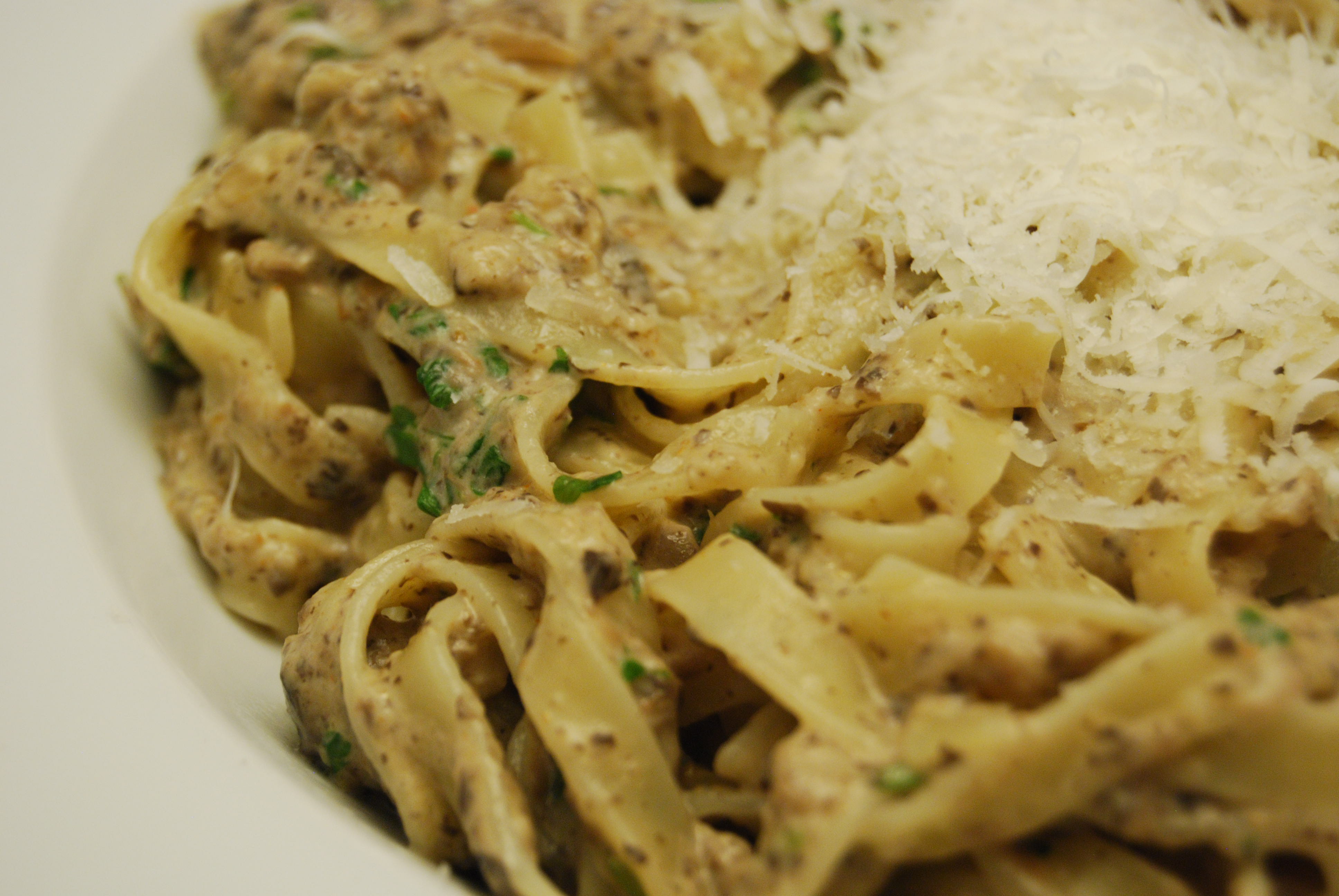 Tagliatelle mit Champignon-Pesto