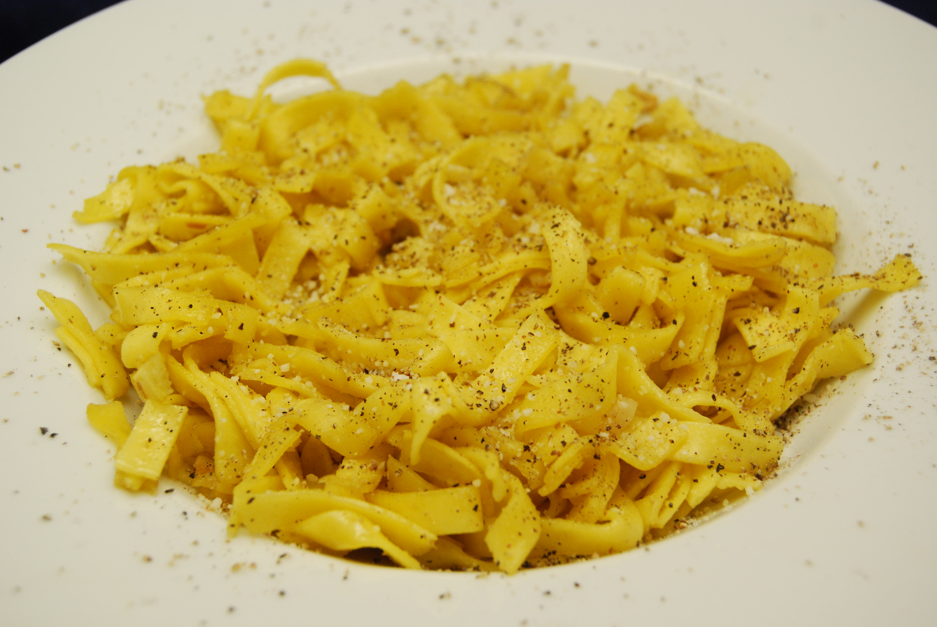 Frische Fettuccine aglio e olio