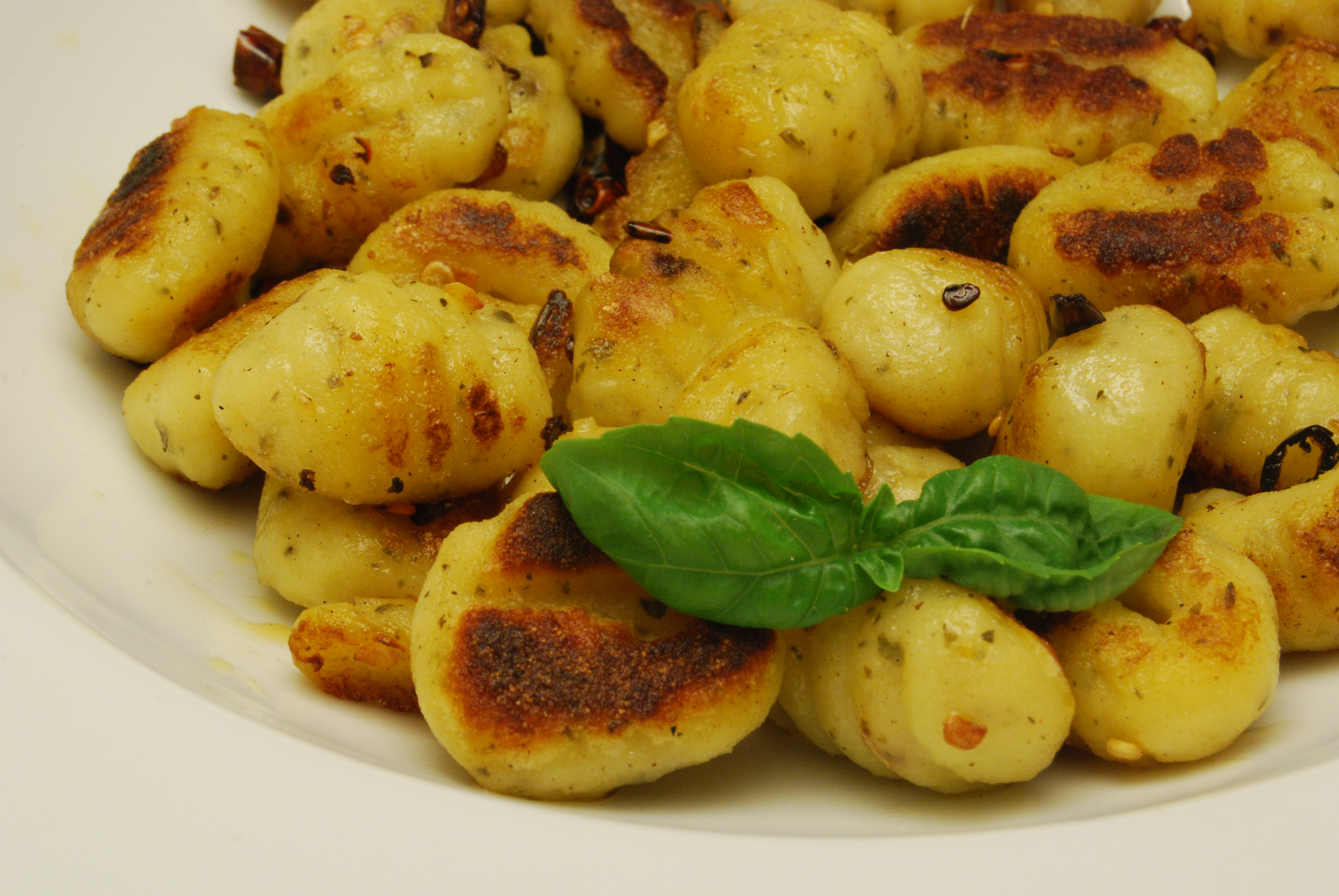 Frische Gnocchi mit Chili - Nudelheissundhos