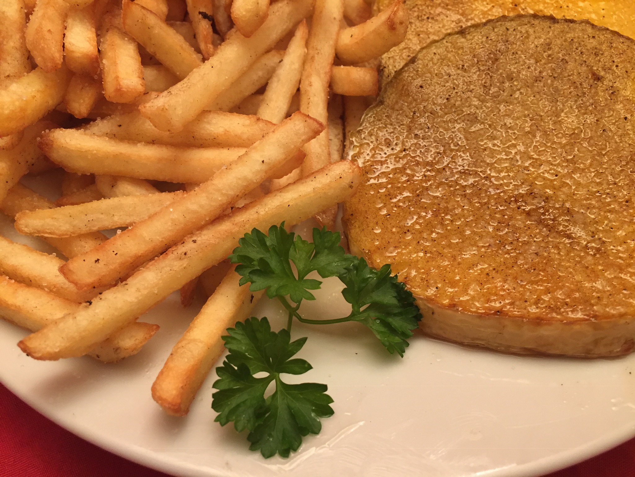 Frittierte Kürbis-Steaks mit Pommes Frites - Nudelheissundhos