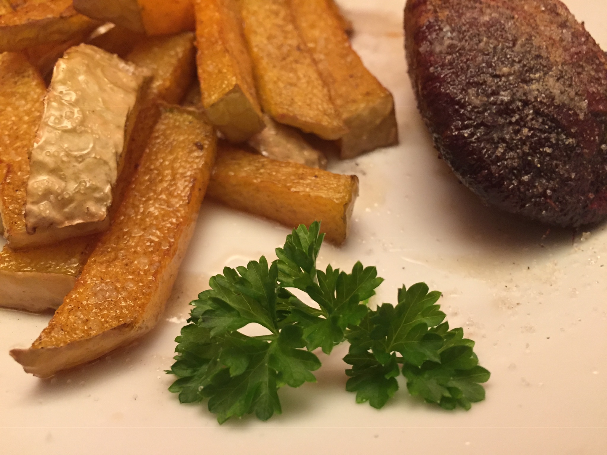 Frittierte Schweine-Niere mit Kürbis-Pommes-frites