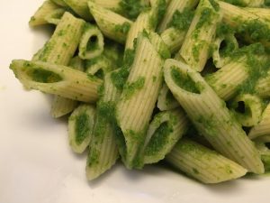 Penne Rigate mit Rucola-Riesling-Pesto