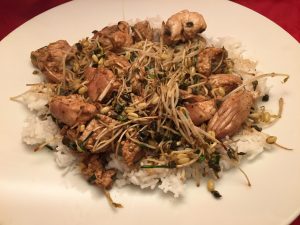 Putenfleisch mit Sprossen und Basmati-Reis