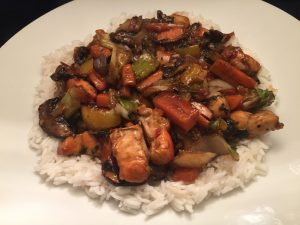 Hähnchenbrust mit Gemüse asiatisch und Basmati-Reis