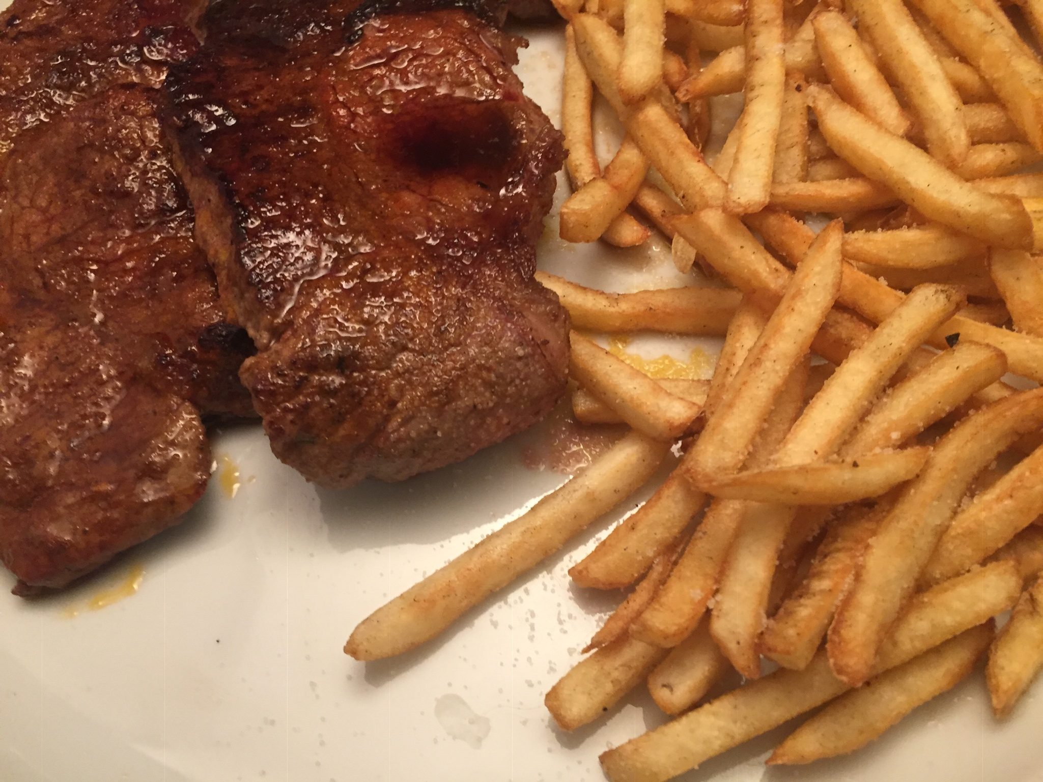 Rumpsteaks mit Pommes frites