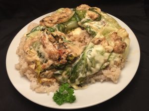 Überbackene Romana-Salate und Jasmin-Reis