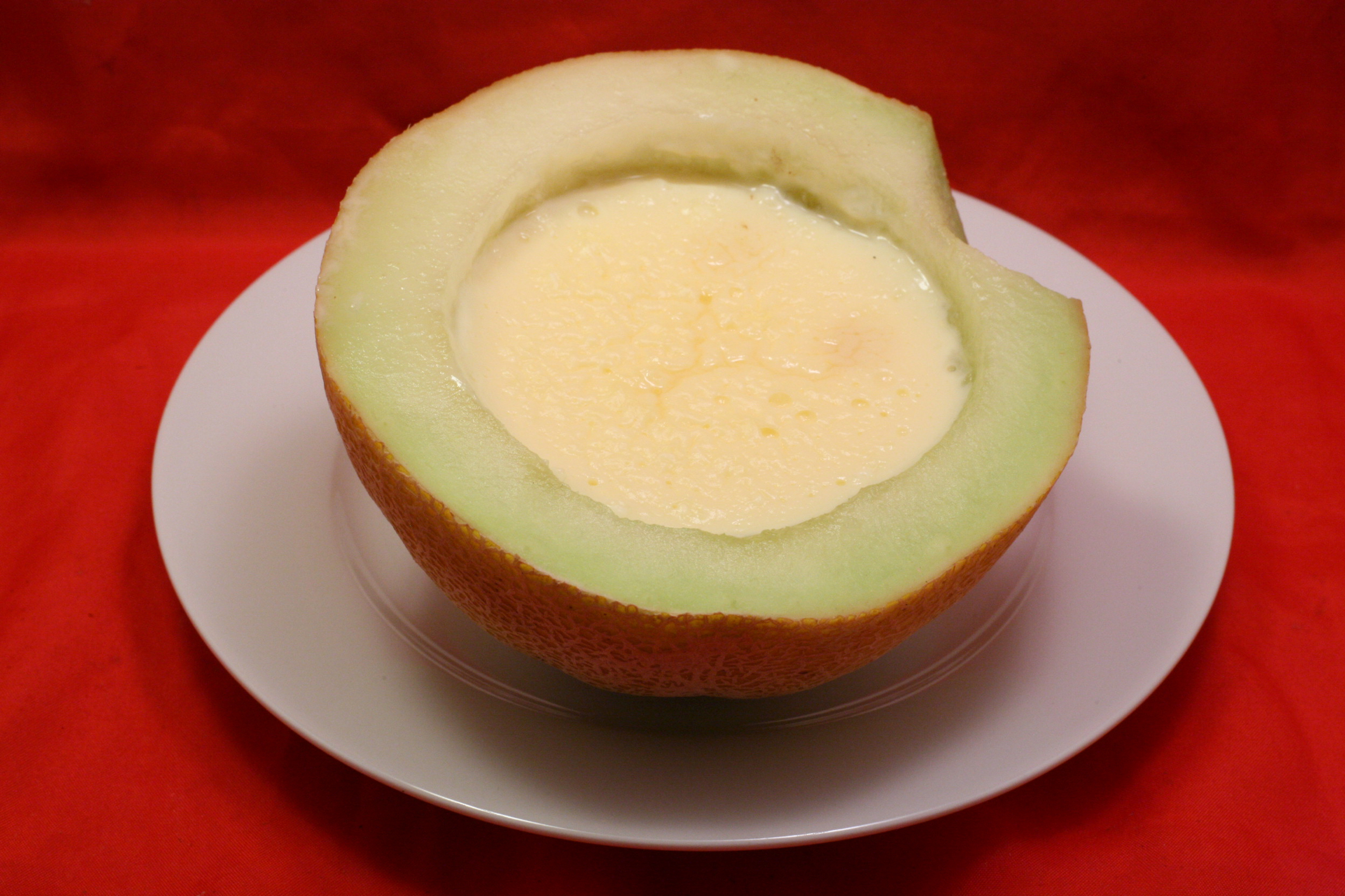 Pudding im Honigmelonen-Mantel