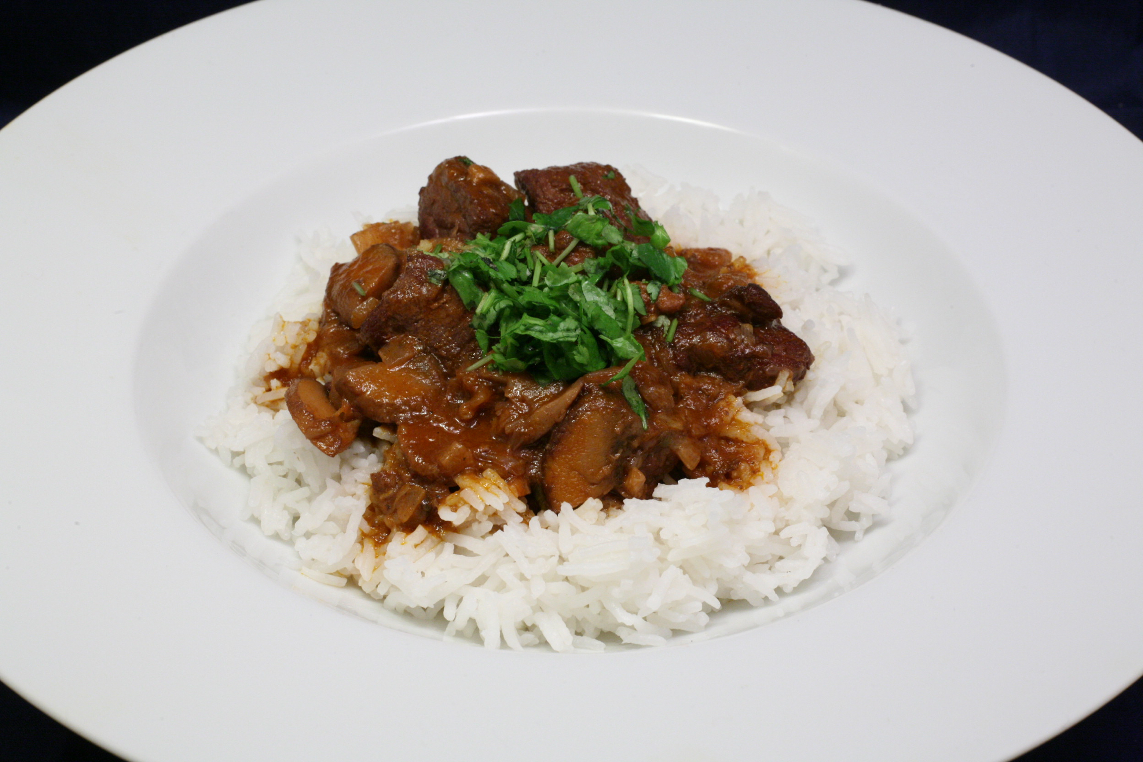 Schweine-Gulasch mit Basmati-Reis