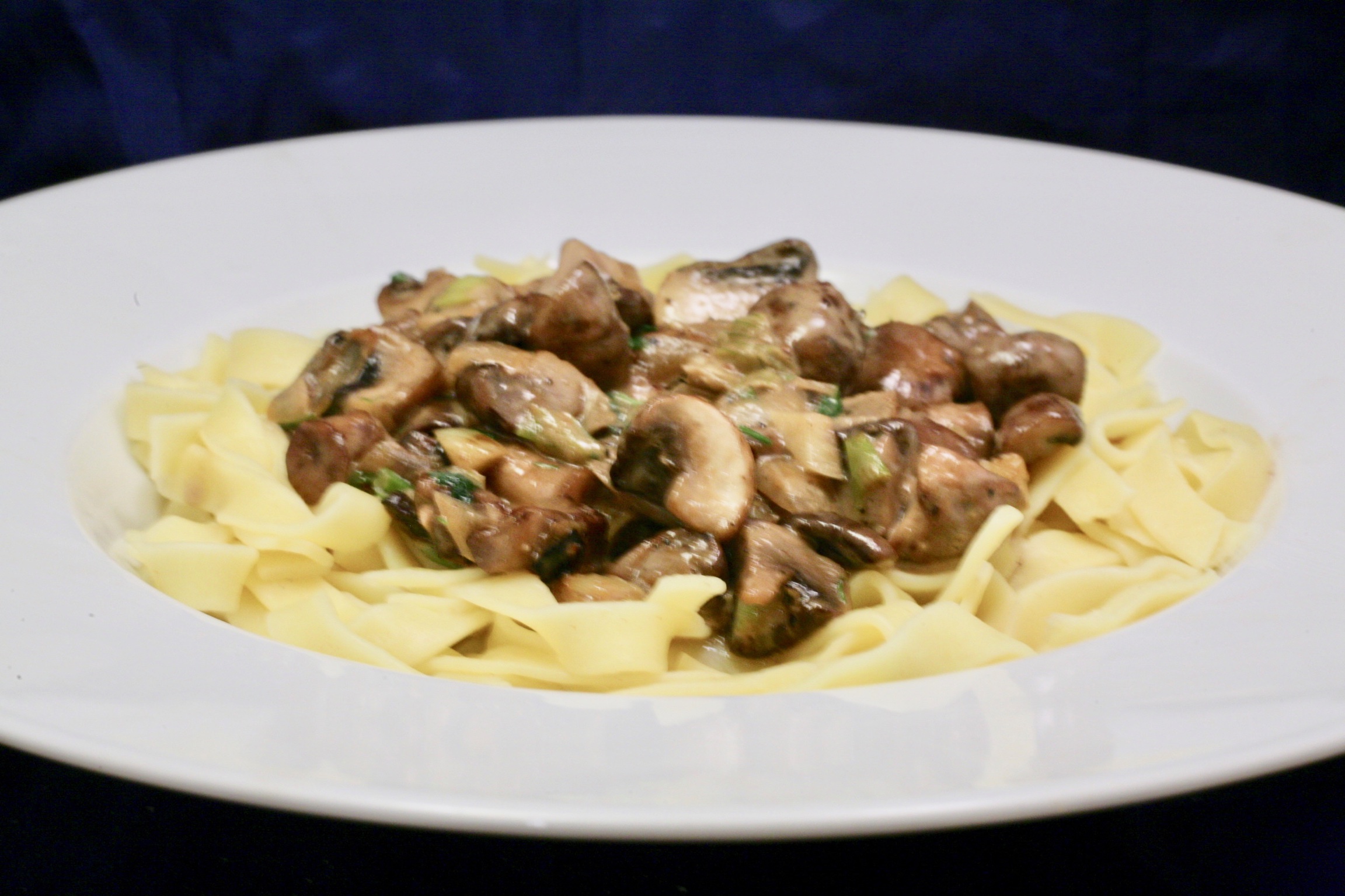 Pilzragout mit frischer Tagliatelle - Nudelheissundhos