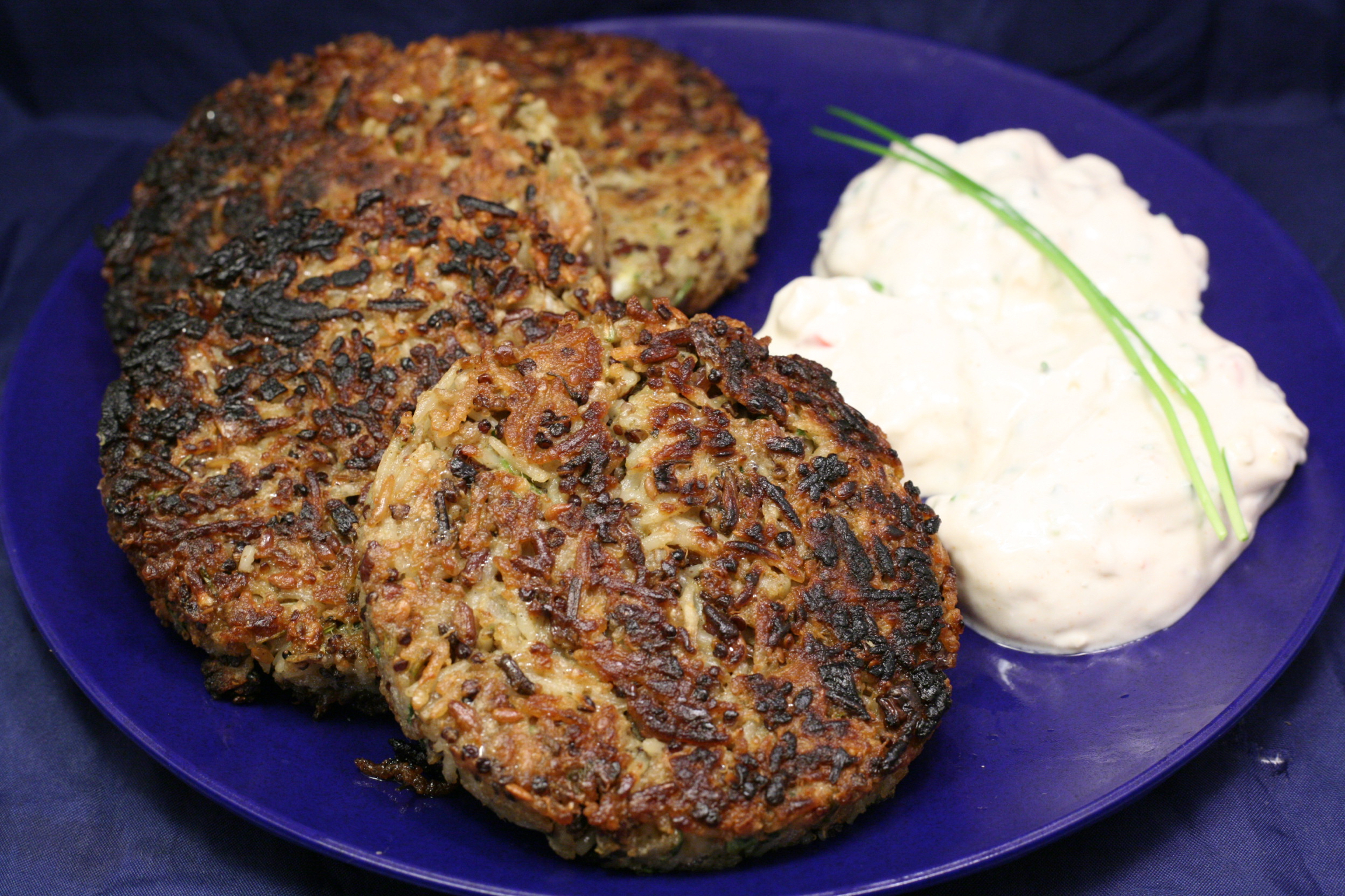 Körner-Frikadellen mit Frischkäse