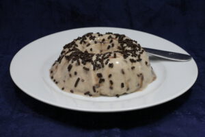 Pudding mit Schokoladenstreusel