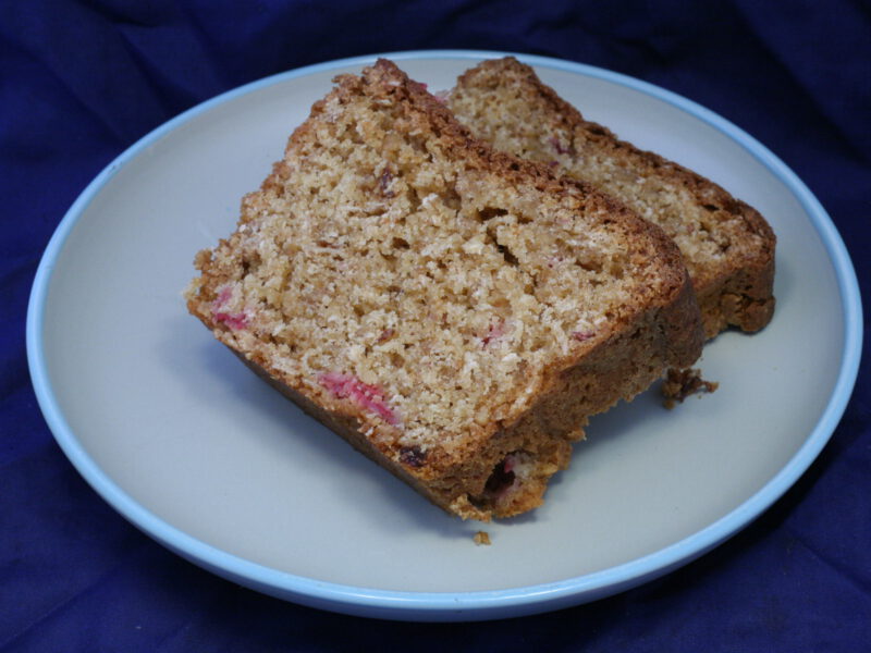 Müsli-Kuchen mit Himbeeren