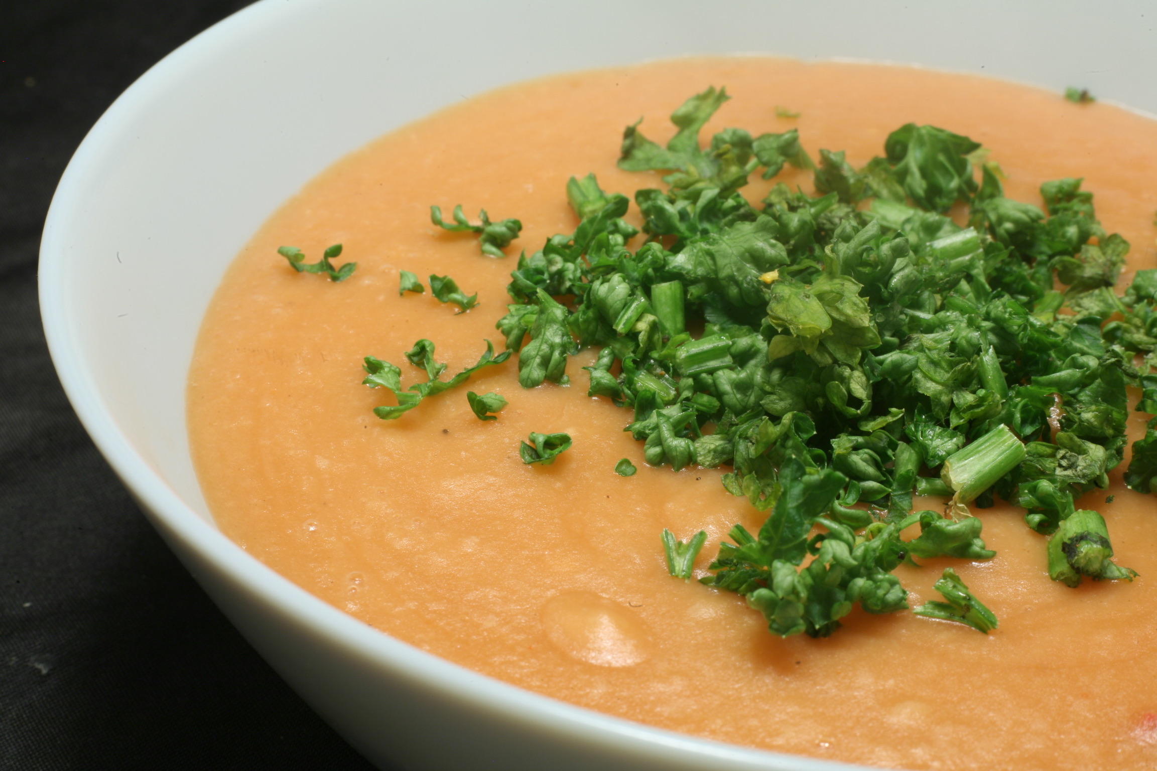 Scharfe Bohnensuppe - Nudelheissundhos