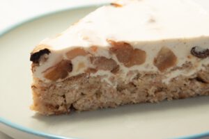 Quark-Torte mit gemischtem Trockenobst